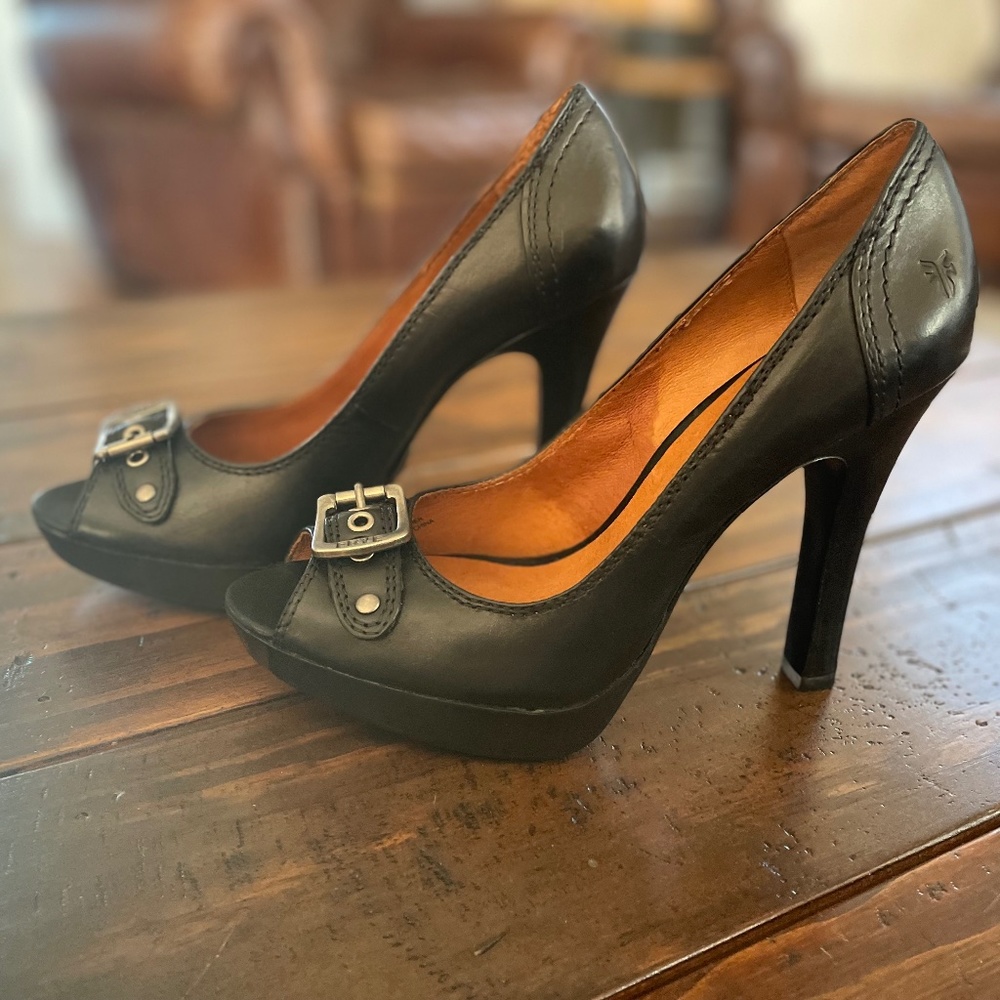 Frye Gail Platform Peep Toe Buckle Pumps